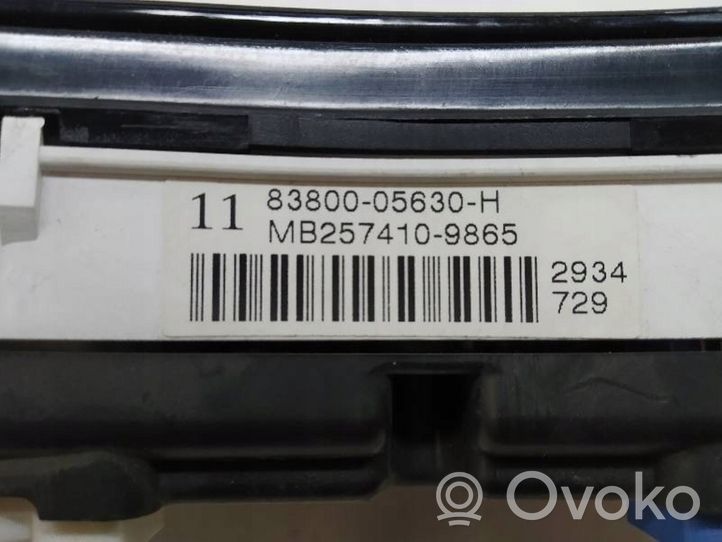 Toyota Avensis T250 Nopeusmittari (mittaristo) 83800-05630