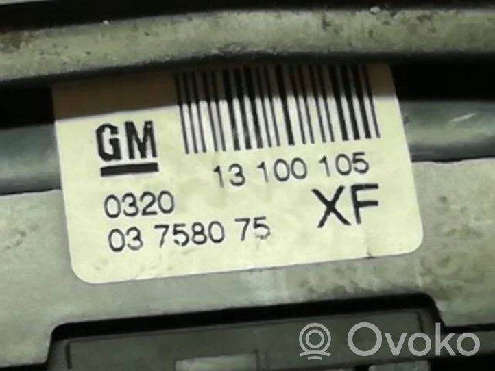 Opel Astra H Radion/GPS-laitteen pääyksikön kehys 13100105.