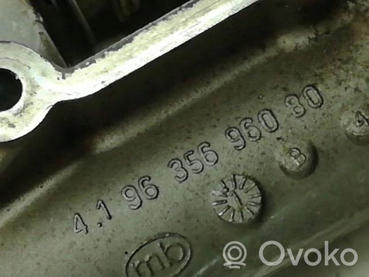 Citroen Xsara Picasso Termostaatin kotelo (käytetyt) 9635696080