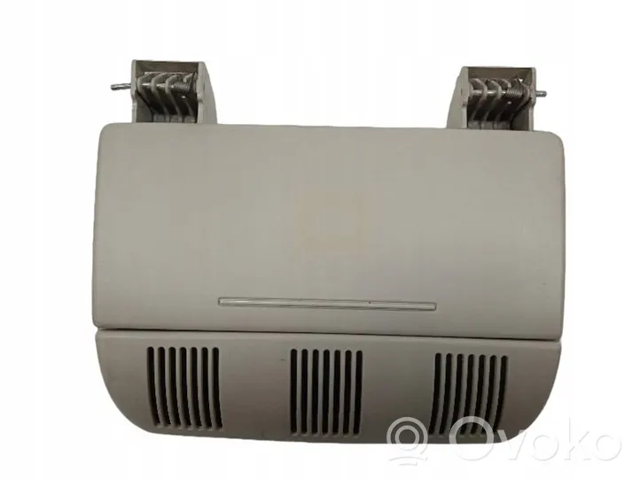 Skoda Octavia Mk2 (1Z) Glove box 1Z0868565C