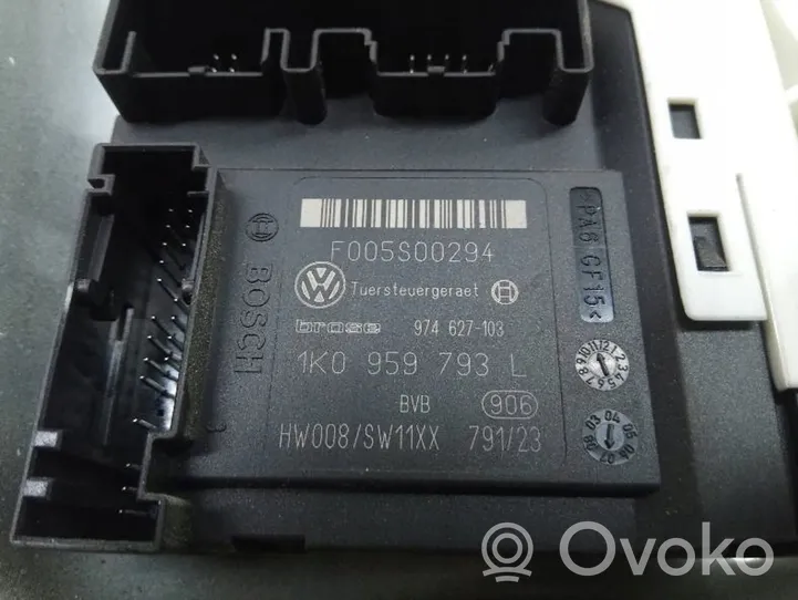 Volkswagen Golf V Meccanismo di sollevamento del finestrino anteriore senza motorino 1K5837461B