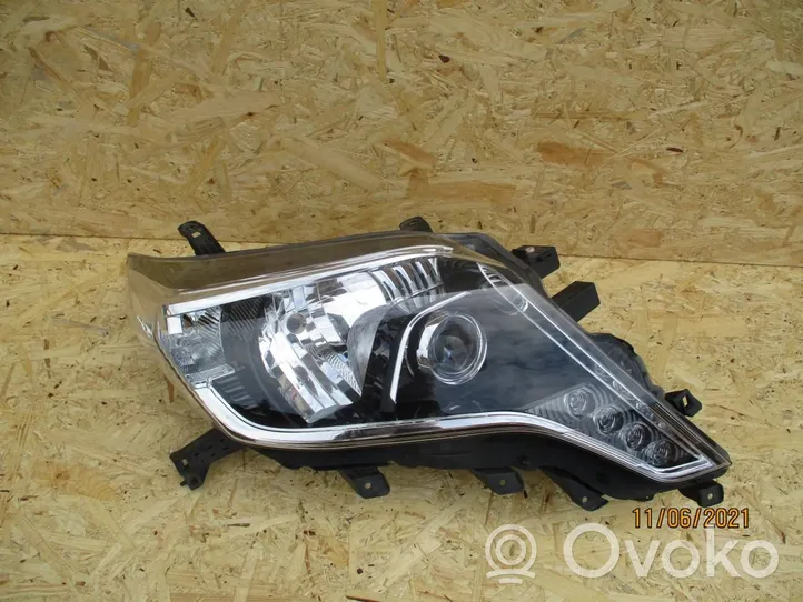 Toyota Land Cruiser (J150) Lampa przednia 