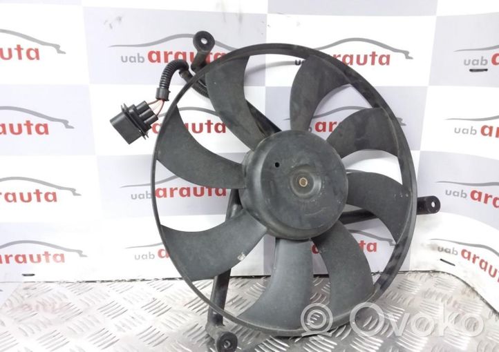 Volkswagen Polo IV 9N3 Ventilatore di raffreddamento elettrico del radiatore 909000894