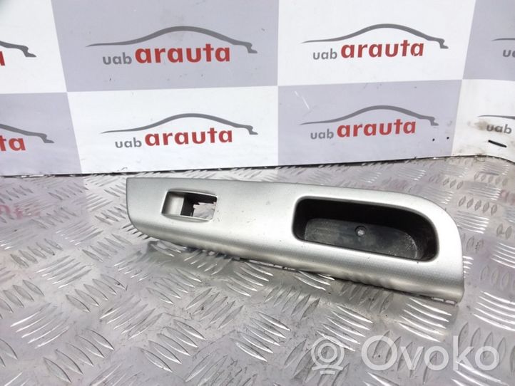 Toyota Corolla E120 E130 Rivestimento della maniglia interna per portiera anteriore 7423102210