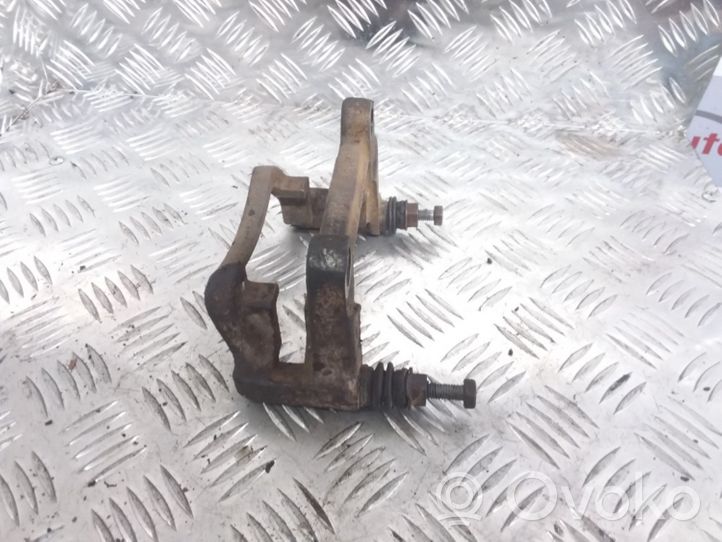 Renault Master II Support d'étrier arrière 32327750