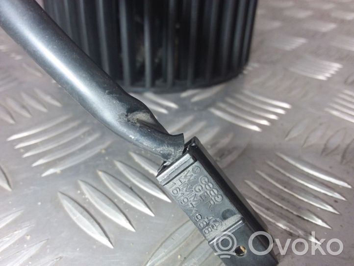 Volkswagen PASSAT B4 Mazā radiatora ventilators 161971988