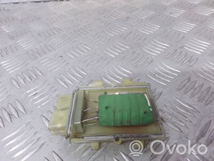 Volkswagen PASSAT B4 Resistencia motor/ventilador de la calefacción 881048164