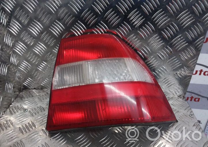 Opel Vectra B Lampa tylna 37360748