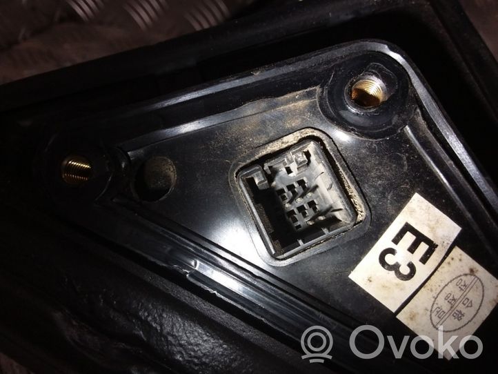 Daewoo Leganza Elektryczne lusterko boczne drzwi przednich E11015353