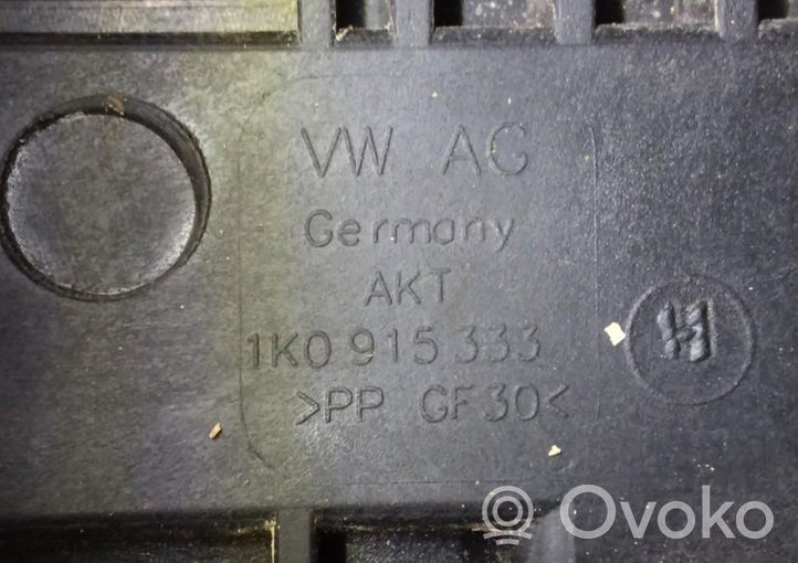 Audi Q3 8U Akumuliatoriaus tvirtinimo padas 1K091533H