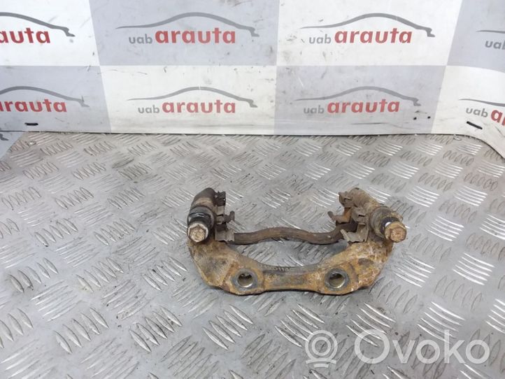 Citroen Berlingo Mocowanie przedniego zacisku hamulca 0204Y01130E