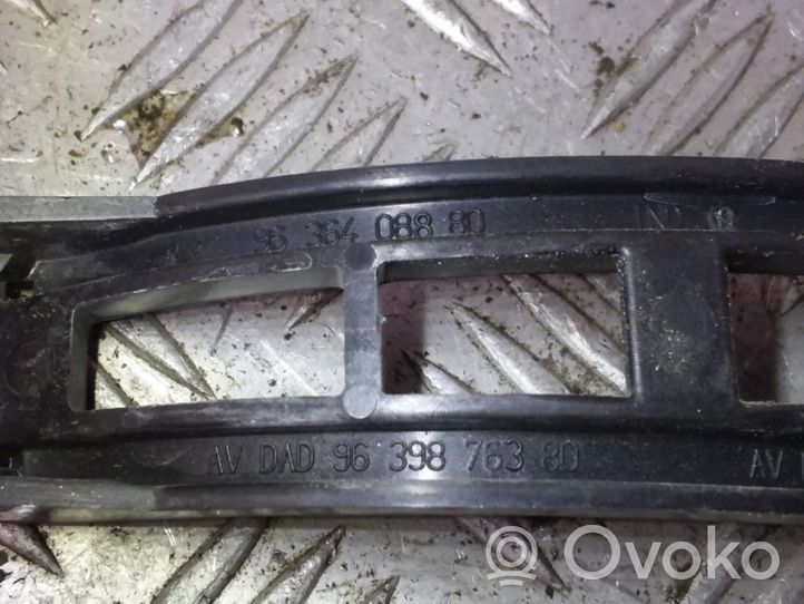 Peugeot 307 Support extérieur, poignée de porte arrière 9636408880