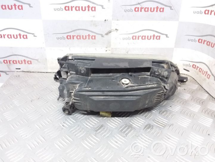 Citroen Xantia Lampa przednia 88205035G