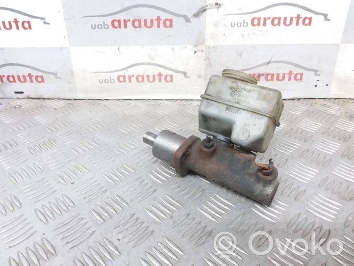 Volkswagen Golf II Cilindro de freno maestro 357611307A