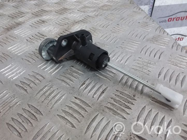 Audi A4 S4 B7 8E 8H Pagrindinis sankabos cilindriukas 8E1721401AJ