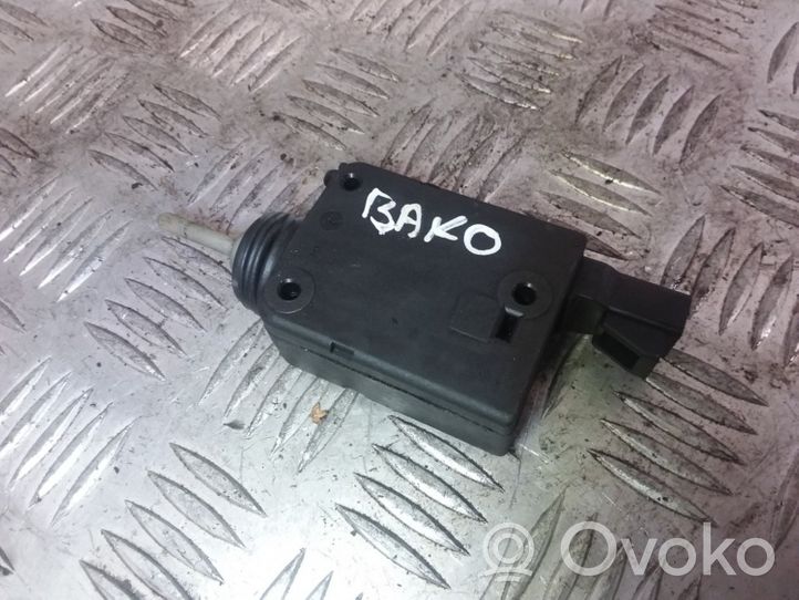 Opel Astra G Serratura del tappo del serbatoio del carburante 90589918