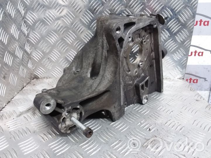 Opel Vectra C Polttoainepumpun kiinnike 55194411