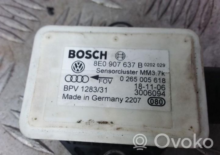 Audi A6 S6 C6 4F ESP (elektroniskās stabilitātes programmas) sensors (paātrinājuma sensors) 8E0907637B