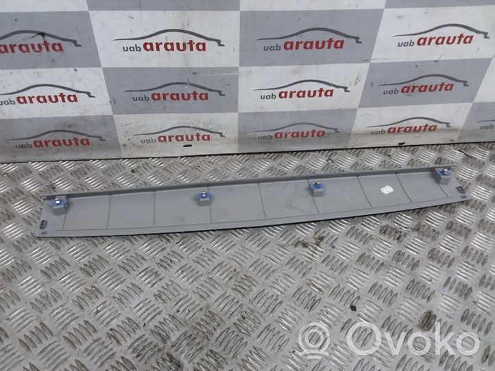 Opel Zafira B Tailgate/trunk upper cover trim 13131331