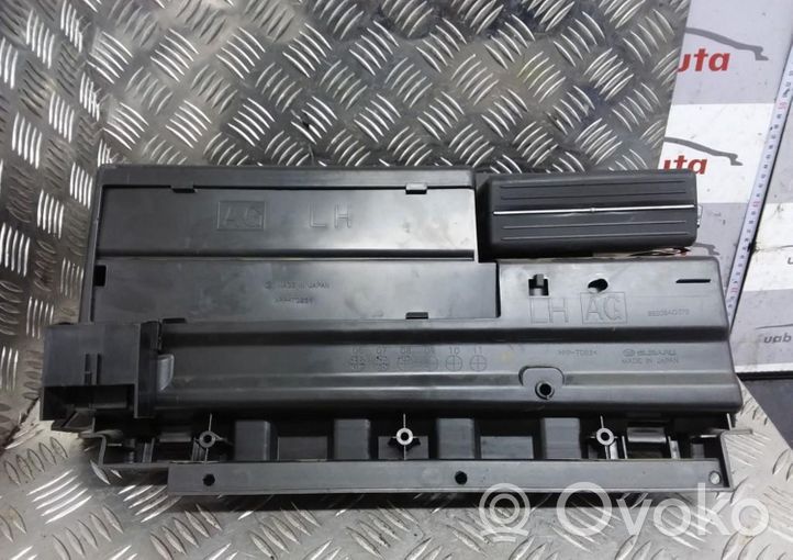 Subaru Legacy Vano portaoggetti 66208AG070