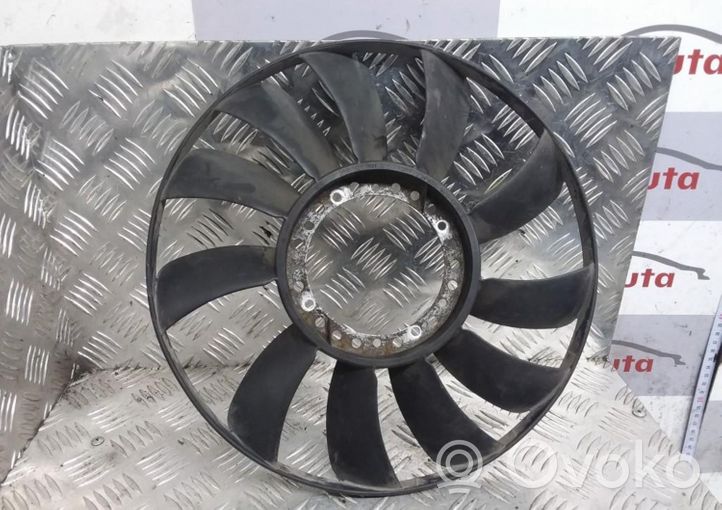 Audi A4 S4 B5 8D Hélice moteur ventilateur 058121301B