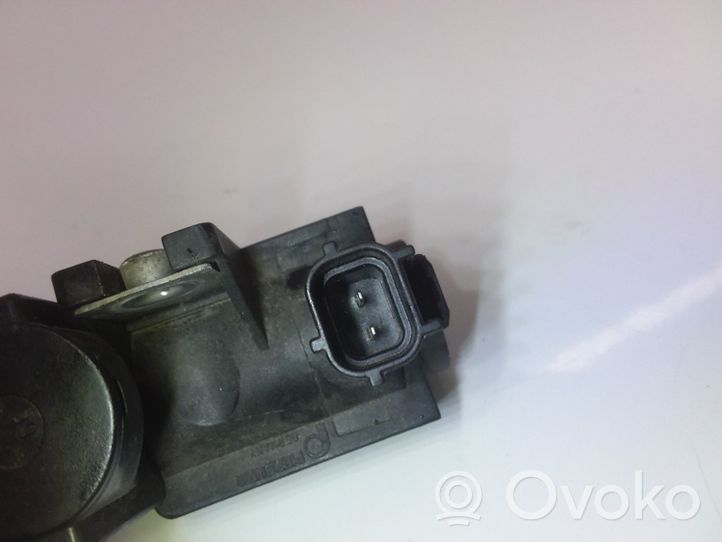 Toyota RAV 4 (XA40) Solenoidinis vožtuvas 258190R012