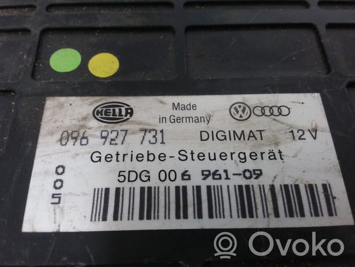 Volkswagen Golf III Module de contrôle de boîte de vitesses ECU 096927731