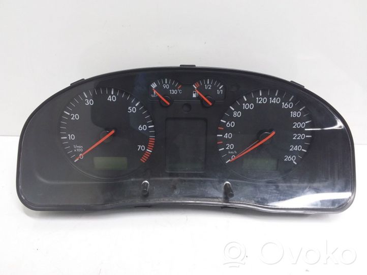 Volkswagen PASSAT B5 Compteur de vitesse tableau de bord 3B1919880B