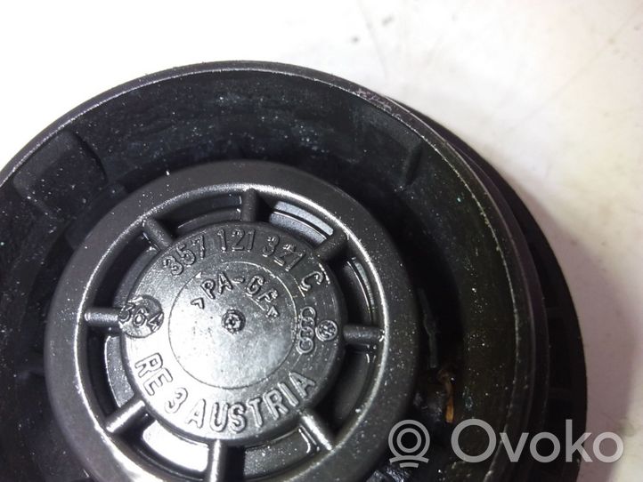 Volkswagen PASSAT B4 Vase d'expansion / bouchon de réservoir de liquide de refroidissement 357121321C