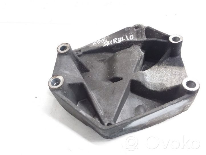 Opel Zafira B Support de compresseur de clim 55191339