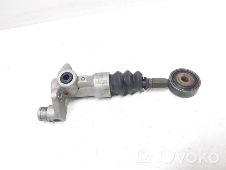 Audi A4 S4 B5 8D Główny cylinder sprzęgła 8D1721401