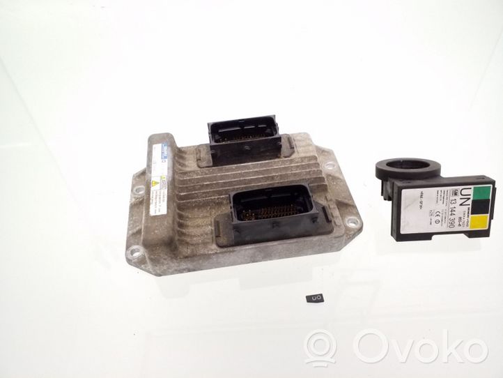 Opel Meriva A Engine ECU kit and lock set 97350948