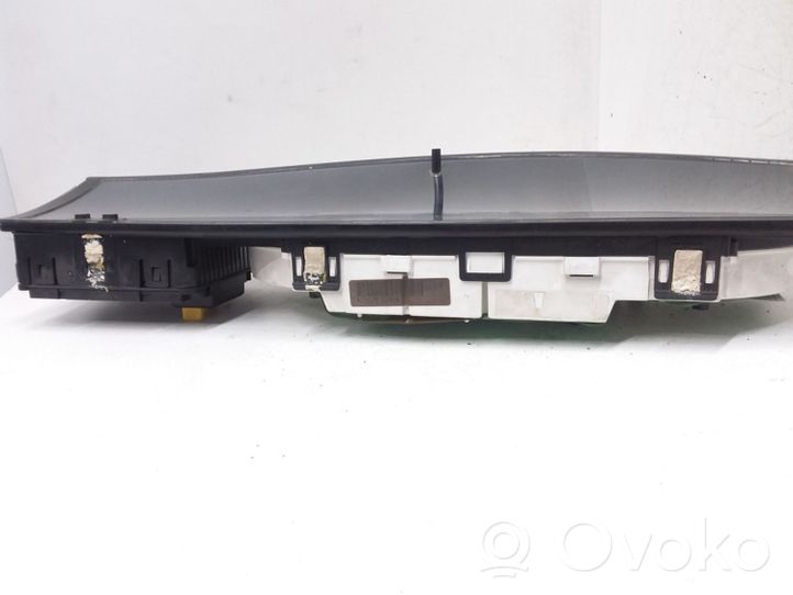 Opel Omega B1 Speedometer (instrument cluster) 87001300