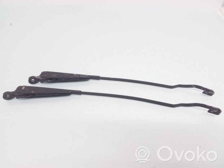 Volkswagen Jetta II Front wiper blade arm 191955410B