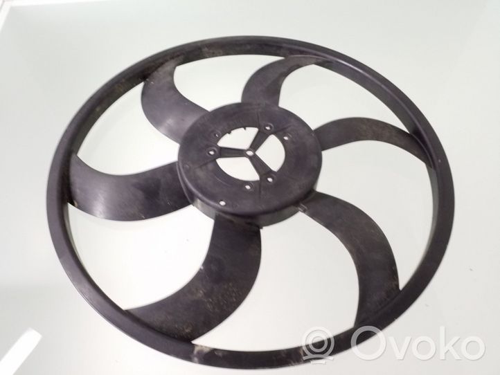 BMW X1 E84 Fan impeller 8250105