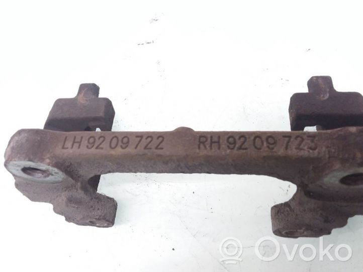 Volvo S60 Supporto della pinza del freno anteriore 9209722