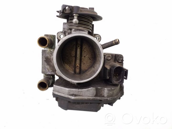 Audi A4 S4 B5 8D Valvola a farfalla 058133063