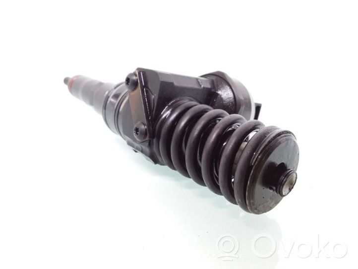 Volkswagen Eos Injecteur de carburant 038130073BQ