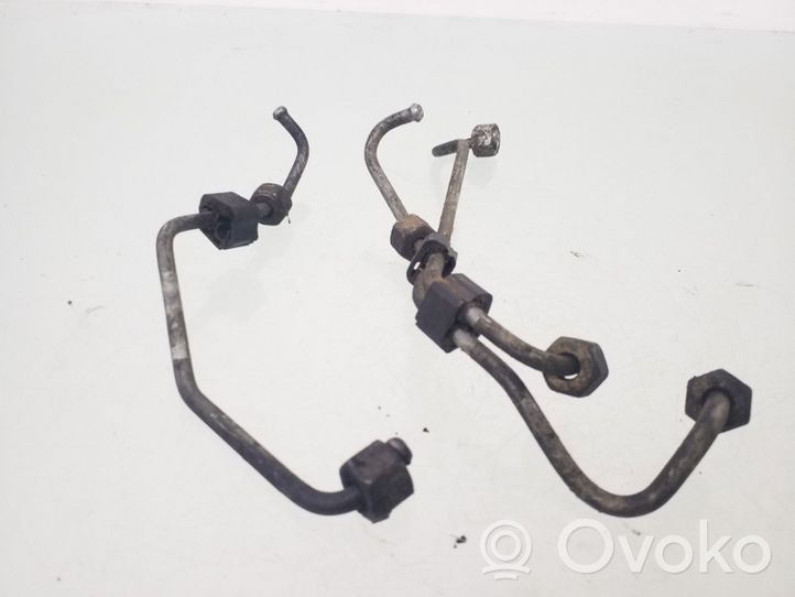 Audi A4 S4 B5 8D Fuel injector supply line/pipe 
