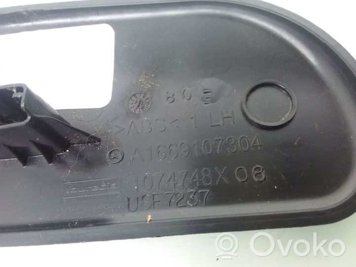 Mercedes-Benz ML W166 Otros repuestos del interior A1669107304