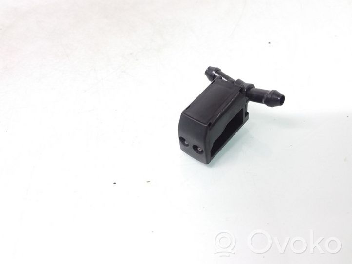 Volvo V60 Windshield washer spray nozzle 