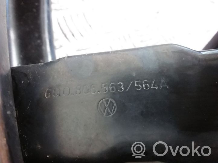 Volkswagen Polo IV 9N3 Poprzeczka zderzaka przedniego 6Q0807109D