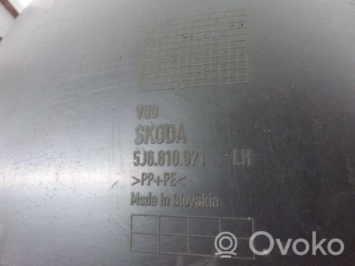 Skoda Fabia Mk2 (5J) Nadkole tylne 5J6810971