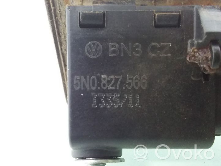 Volkswagen PASSAT B7 Atidarymo rankenėlė galinio dangčio (išorinė) 5N0827566