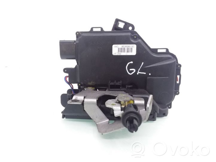 Audi A4 S4 B6 8E 8H Etuoven lukko 8E0839015C