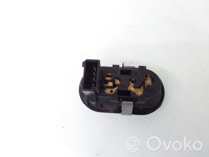 Opel Astra G Interruttore di controllo dell’alzacristalli elettrico 90561388