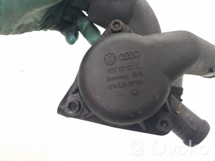 Audi A3 S3 A3 Sportback 8P Termostato/alloggiamento del termostato 022121121E