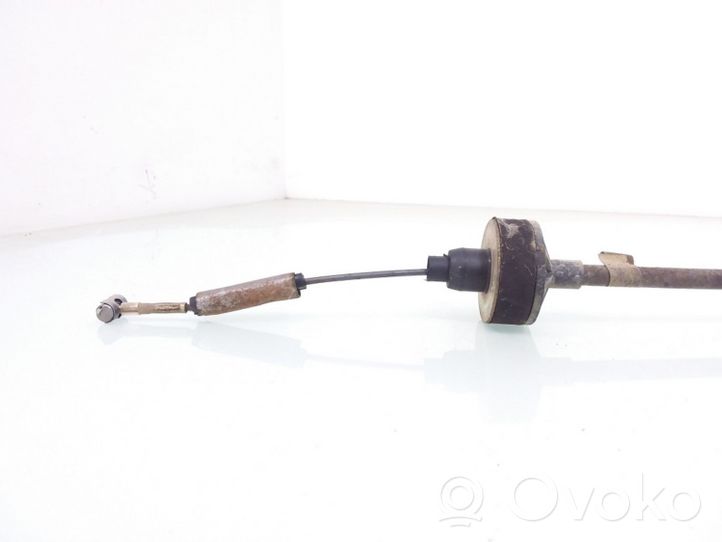 Volkswagen Golf III Cable d'embrayage 1H1721335B