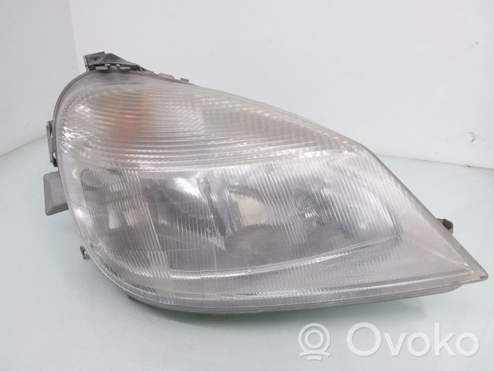 Mercedes-Benz Vaneo W414 Lampa przednia 0301189202