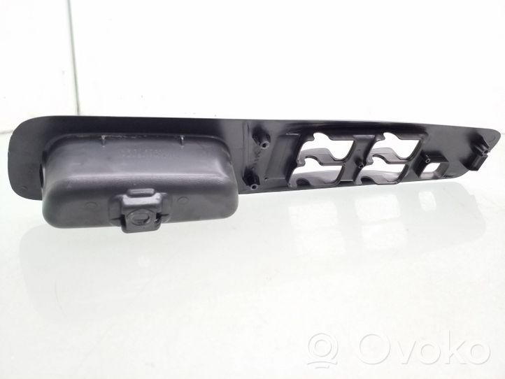 Mitsubishi Galant Support bouton lève vitre porte avant XP216721